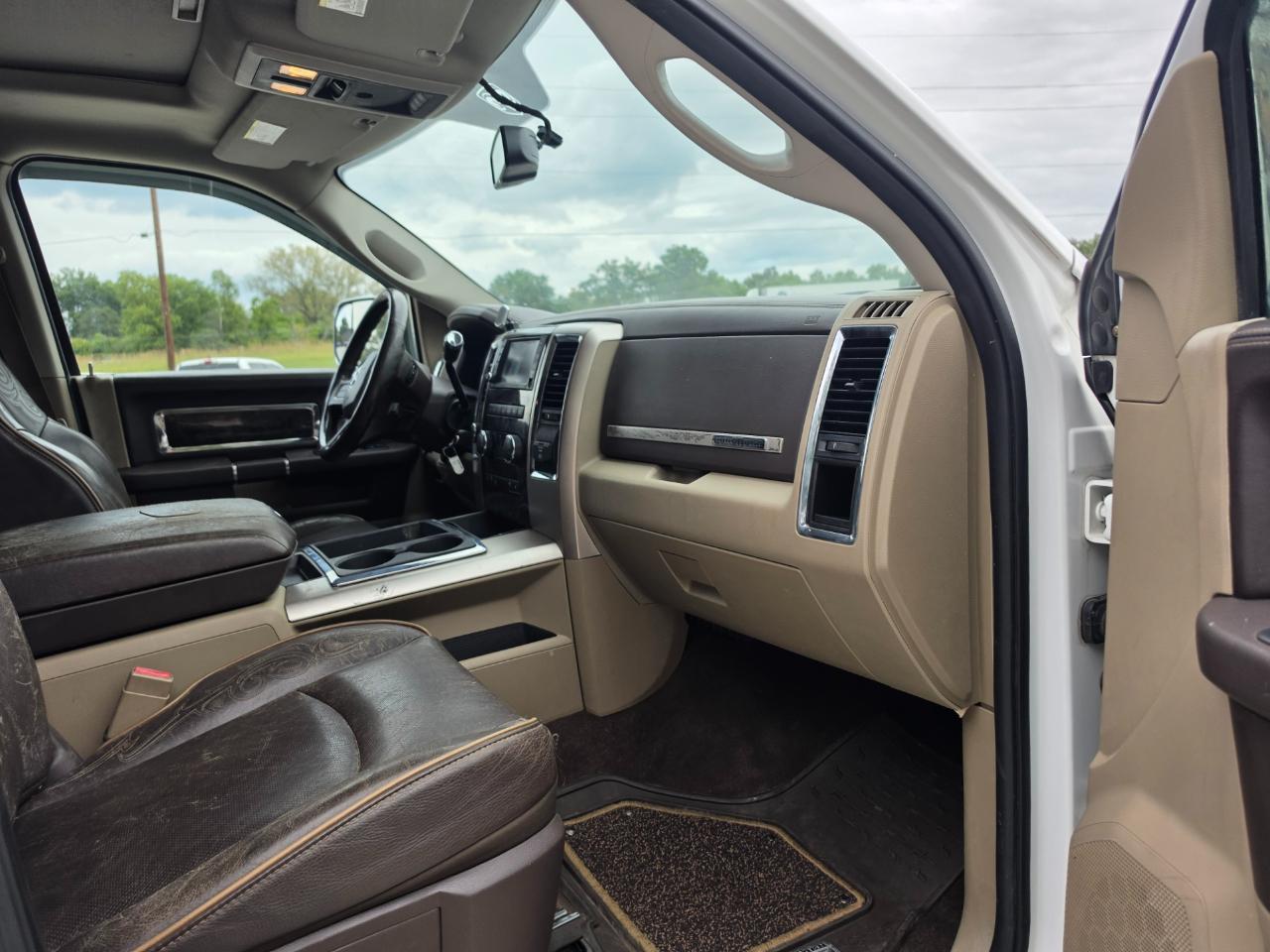 Dodge 2500 Laramie Crew Cab LWB 4WD 2011