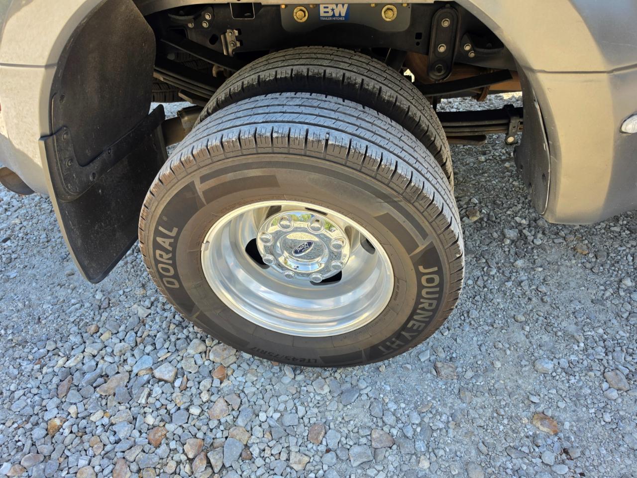 2025 Ford F-350 Super Duty XL - Photo 8