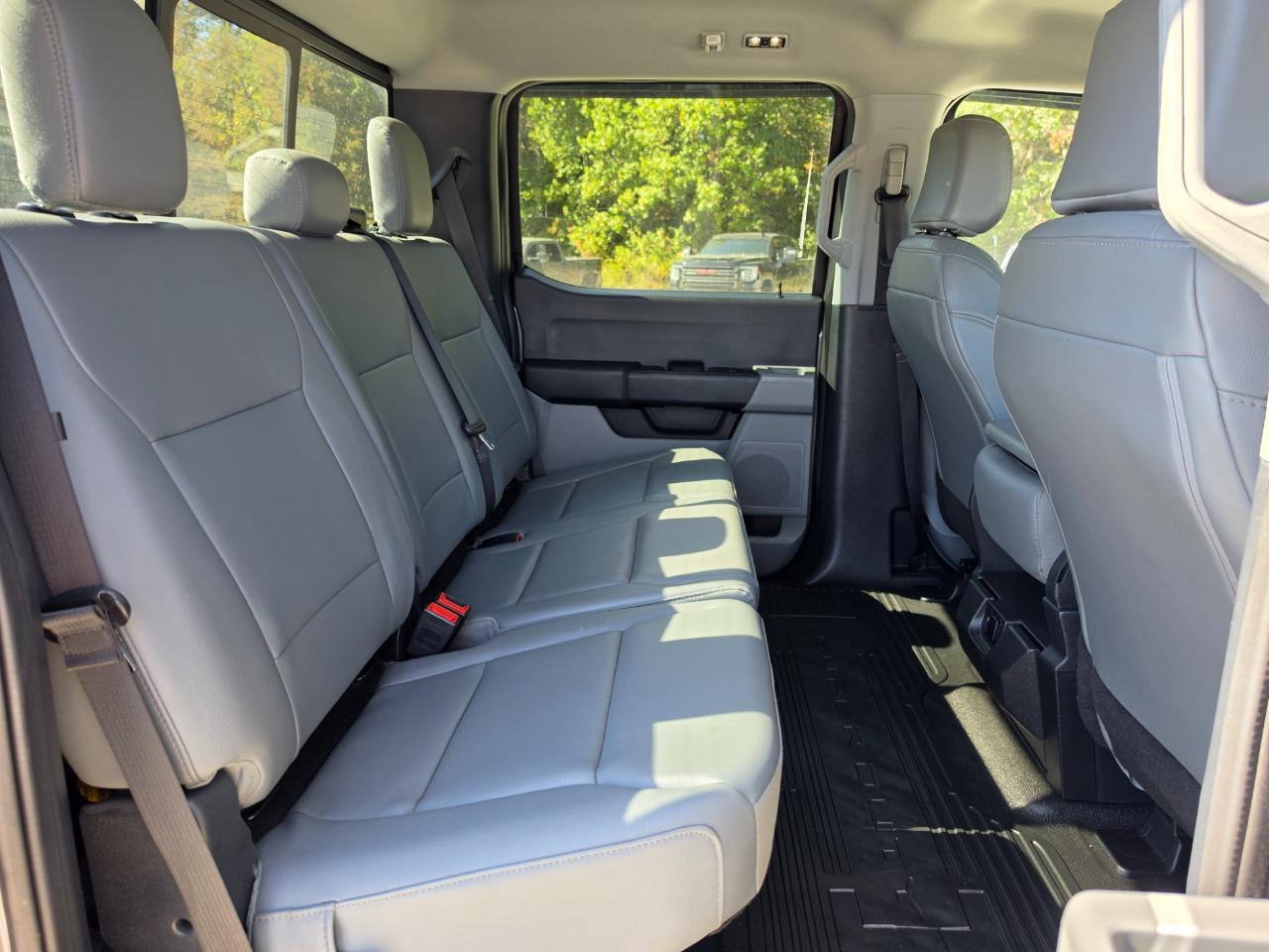 2025 Ford F-350 Super Duty XL - Photo 13