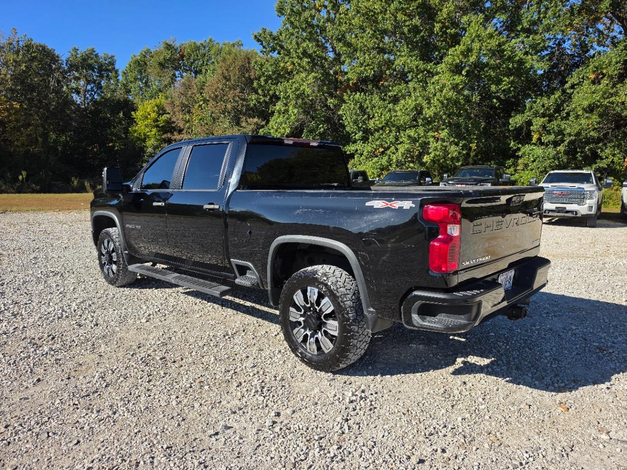 Chevrolet Silverado 2500HD Custom Crew Cab Long Box 4WD 2023