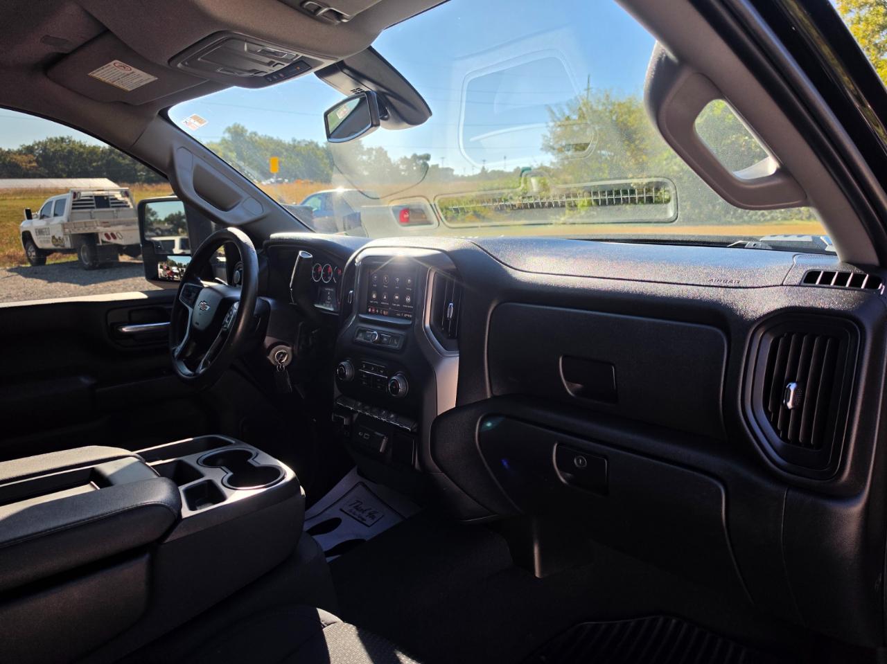 Chevrolet Silverado 2500HD Custom Crew Cab Long Box 4WD 2023