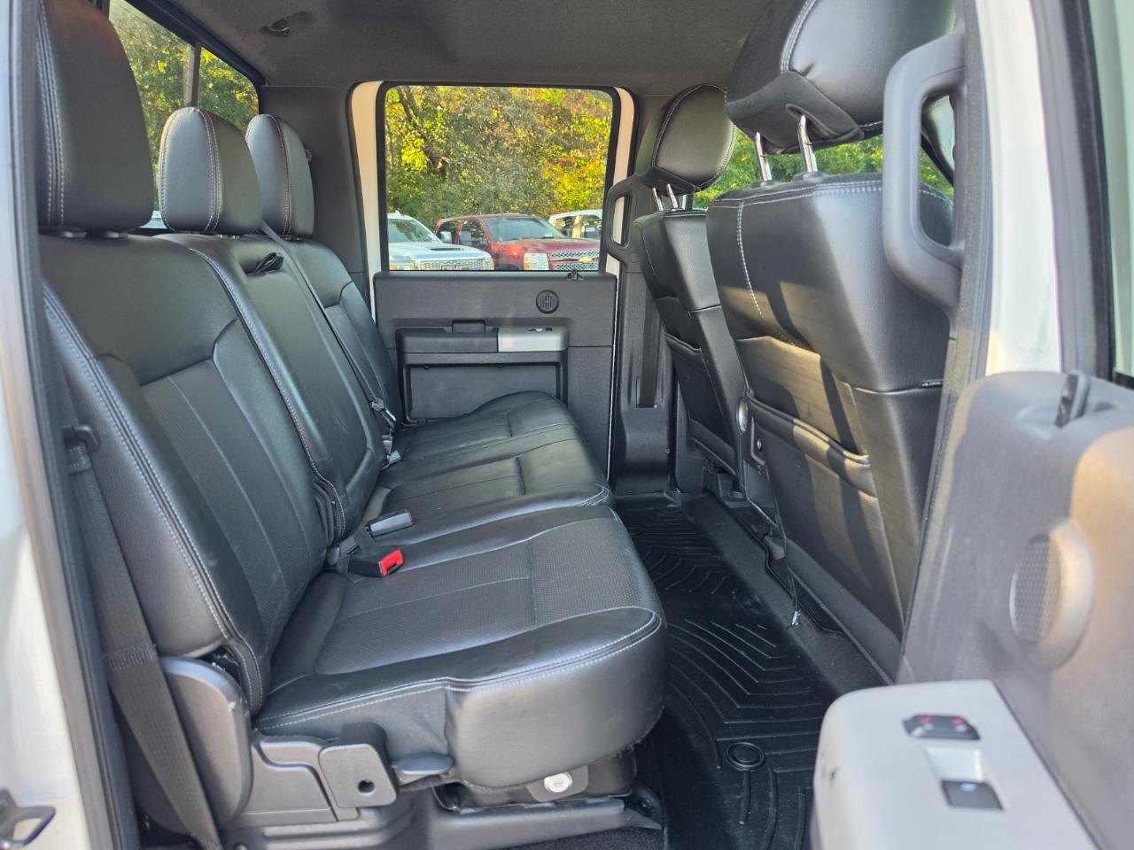 Ford F-350 SD Lariat Crew Cab 4WD 2015