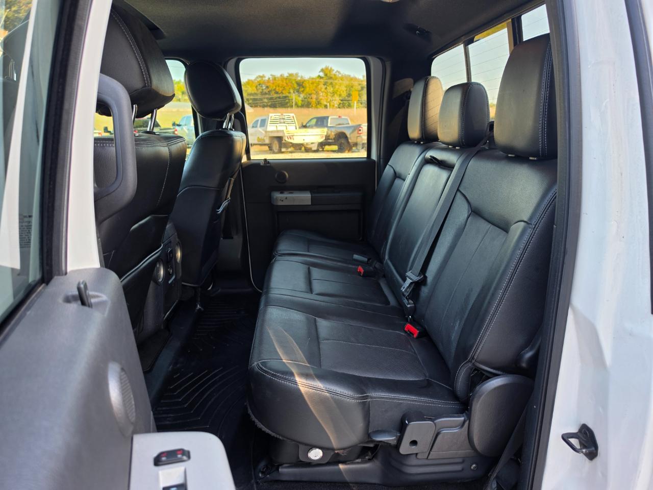 Ford F-350 SD Lariat Crew Cab 4WD 2015