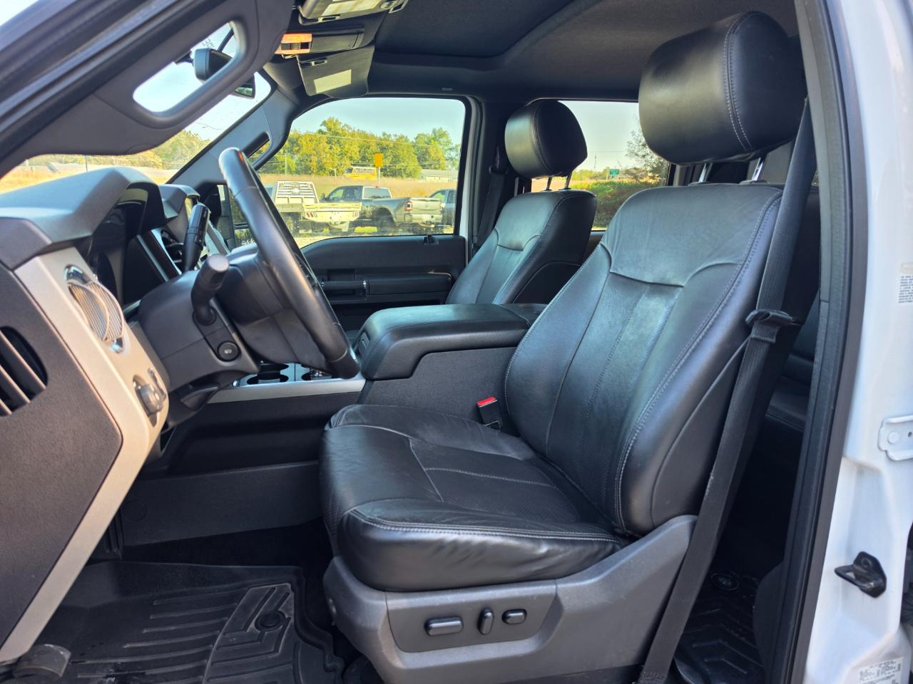 Ford F-350 SD Lariat Crew Cab 4WD 2015