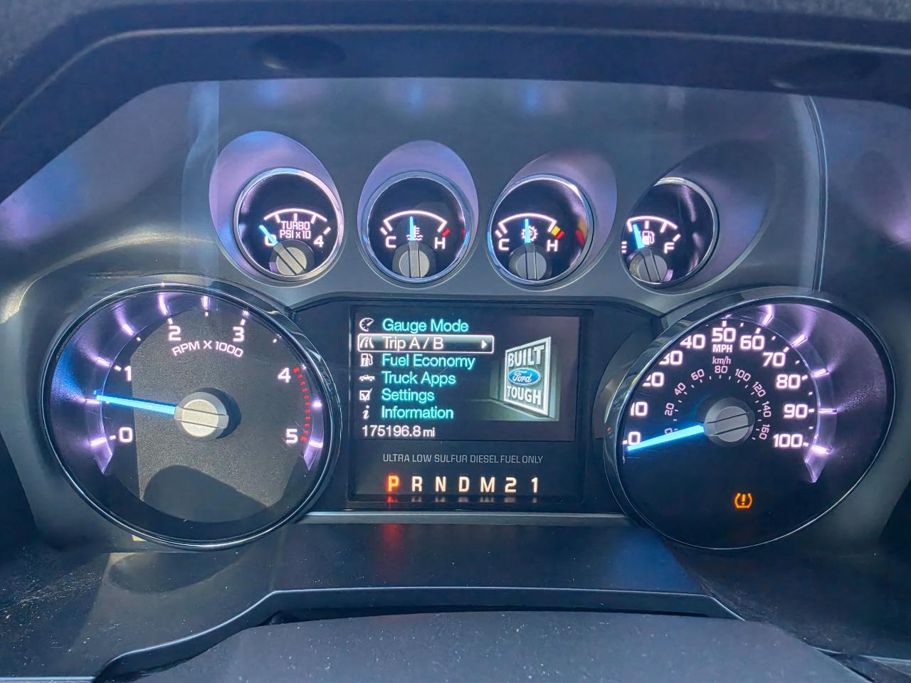 Ford F-350 SD Lariat Crew Cab 4WD 2015
