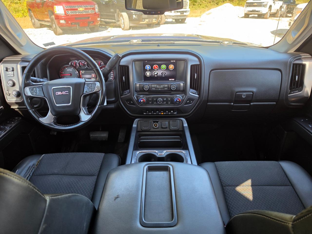 GMC Sierra 2500HD SLE Crew Cab 4WD 2015