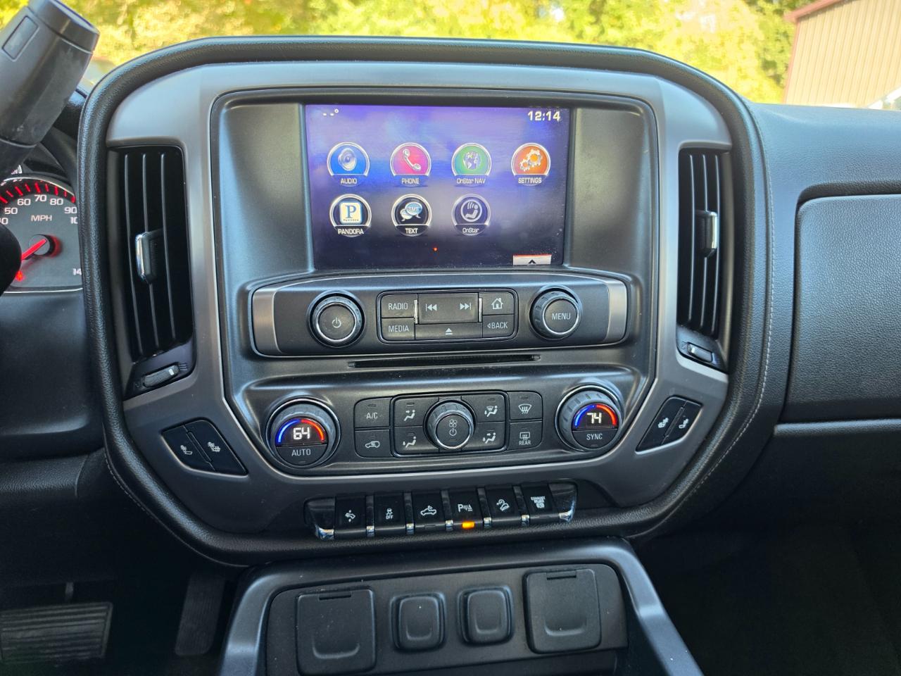 GMC Sierra 2500HD SLE Crew Cab 4WD 2015