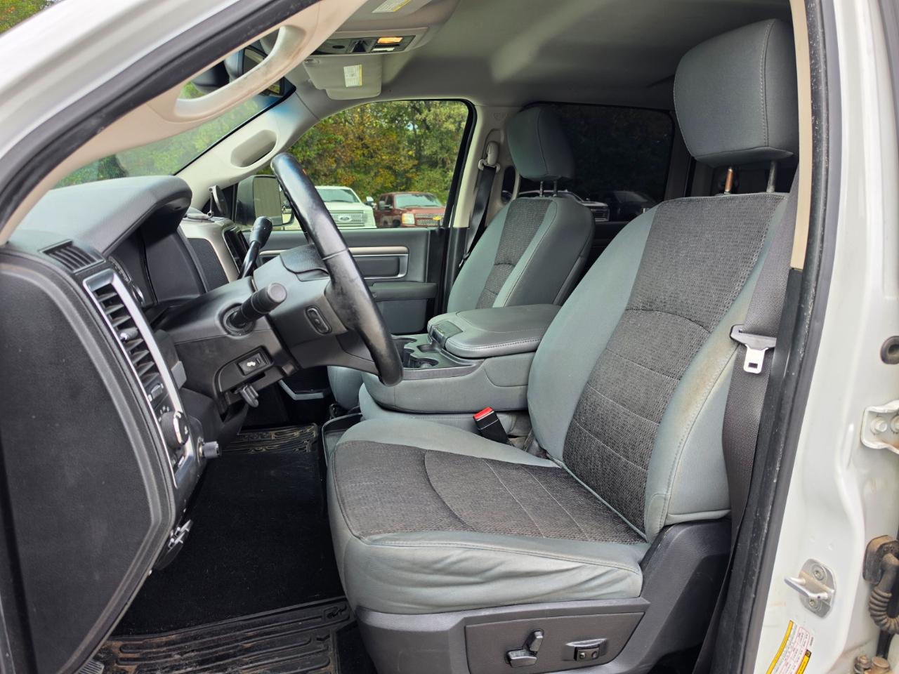 RAM 3500 Big Horn Mega Cab 4WD 2013
