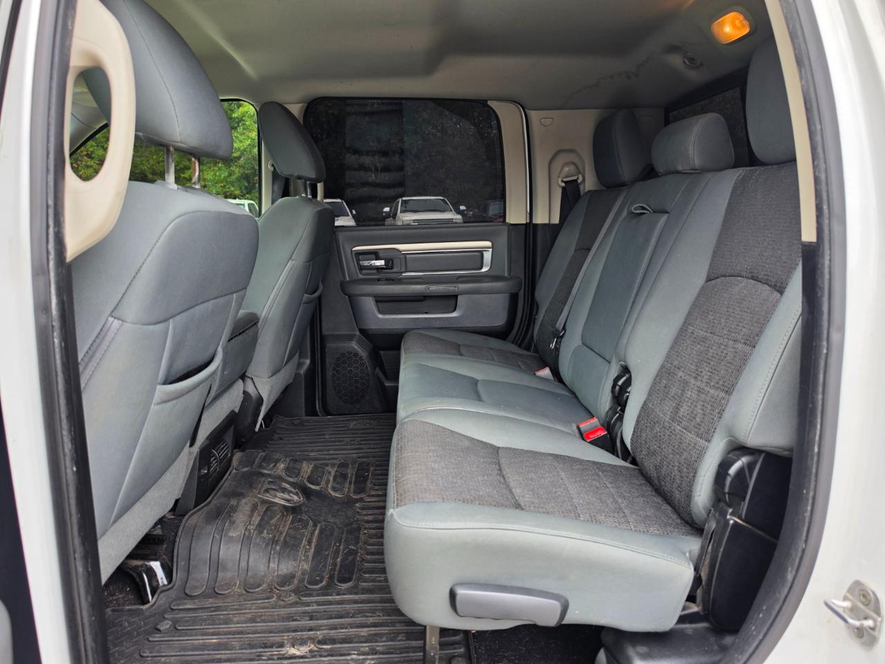 RAM 3500 Big Horn Mega Cab 4WD 2013