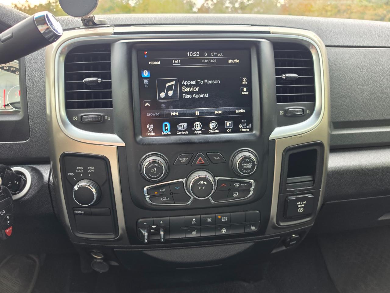 RAM 3500 Big Horn Mega Cab 4WD 2013