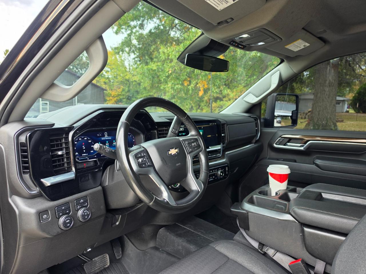Chevrolet Silverado 2500HD LT Crew Cab Short Box 4WD 2024