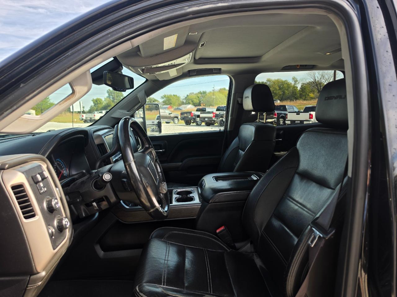 GMC Sierra 2500HD Denali Crew Cab 4WD 2017