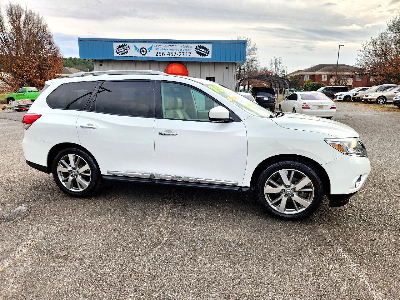 Nissan Pathfinder SL 2WD 2014