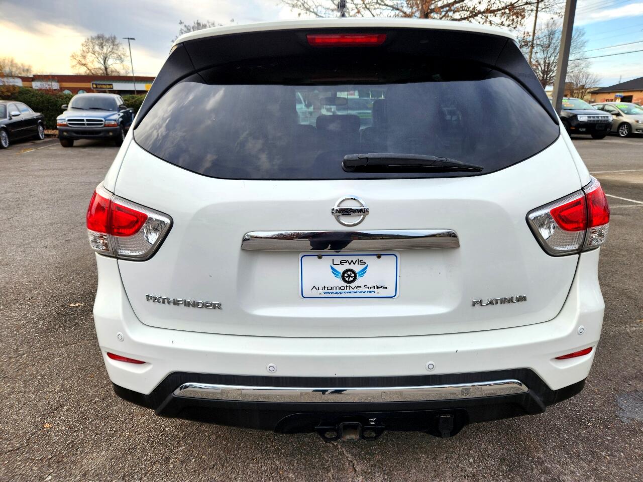 Nissan Pathfinder SL 2WD 2014