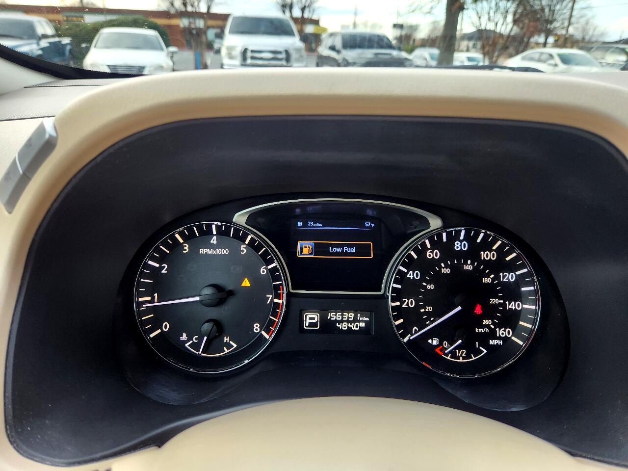 Nissan Pathfinder SL 2WD 2014