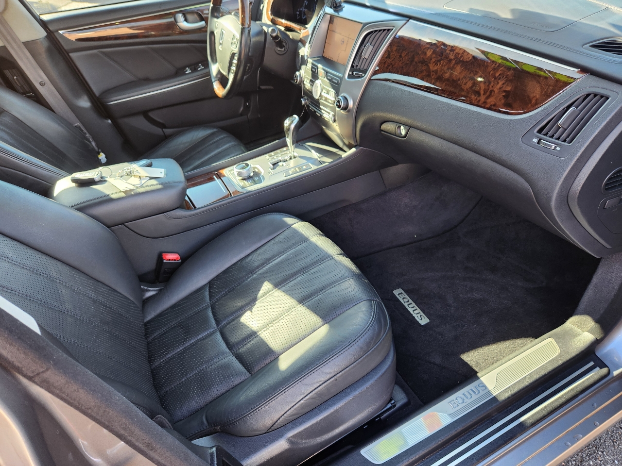 Hyundai Equus Signature 2012