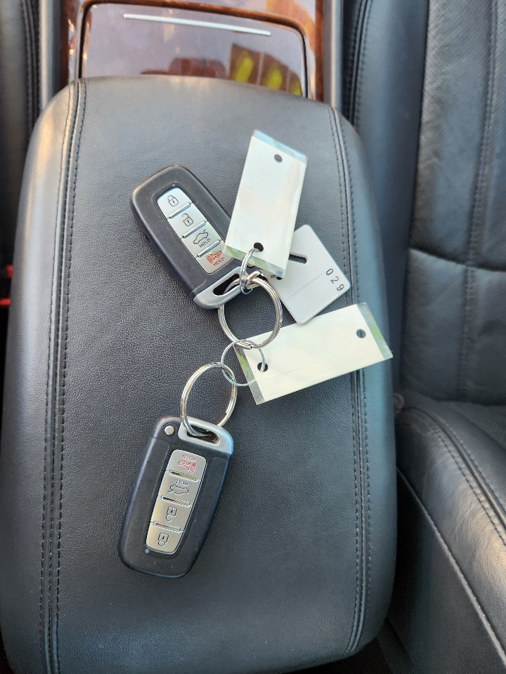 Hyundai Equus Signature 2012