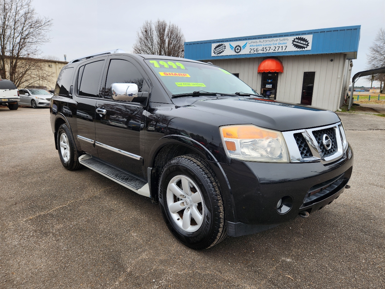 Nissan Armada SE 2WD 2010