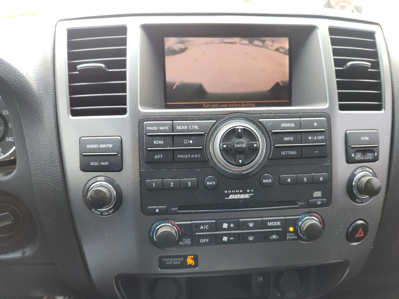 Nissan Armada SE 2WD 2010