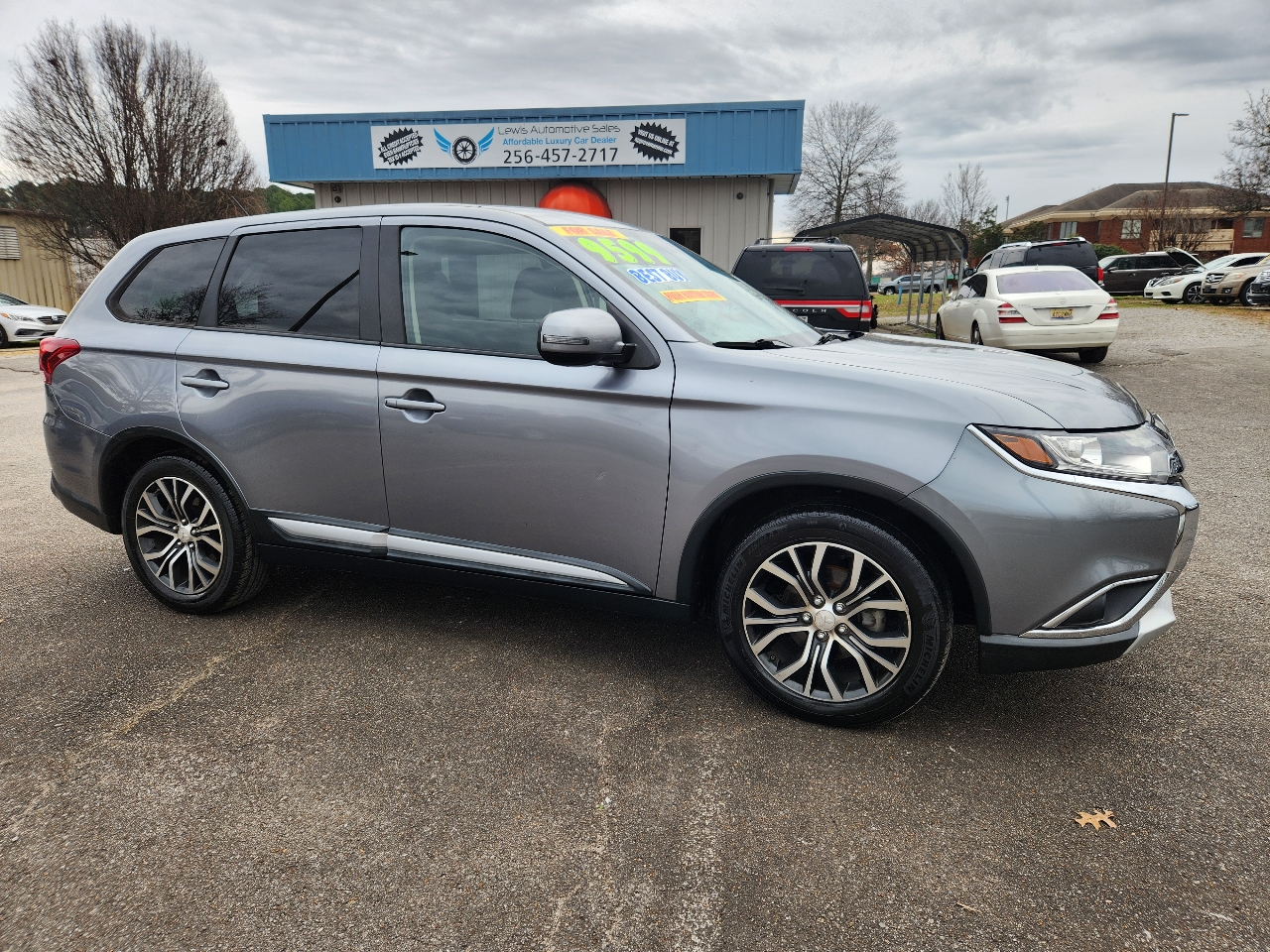 Mitsubishi Outlander SE 2WD 2016