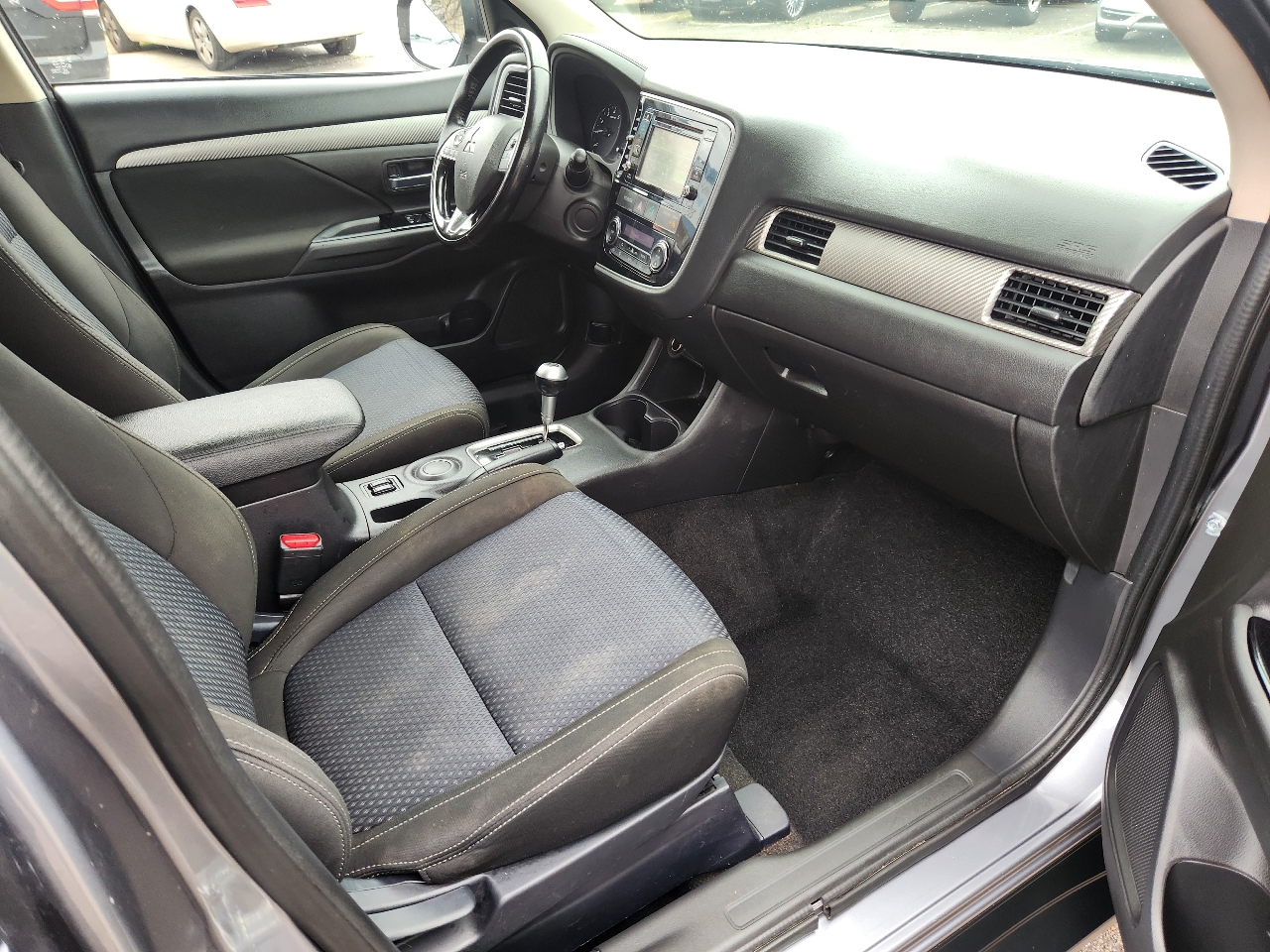 Mitsubishi Outlander SE 2WD 2016