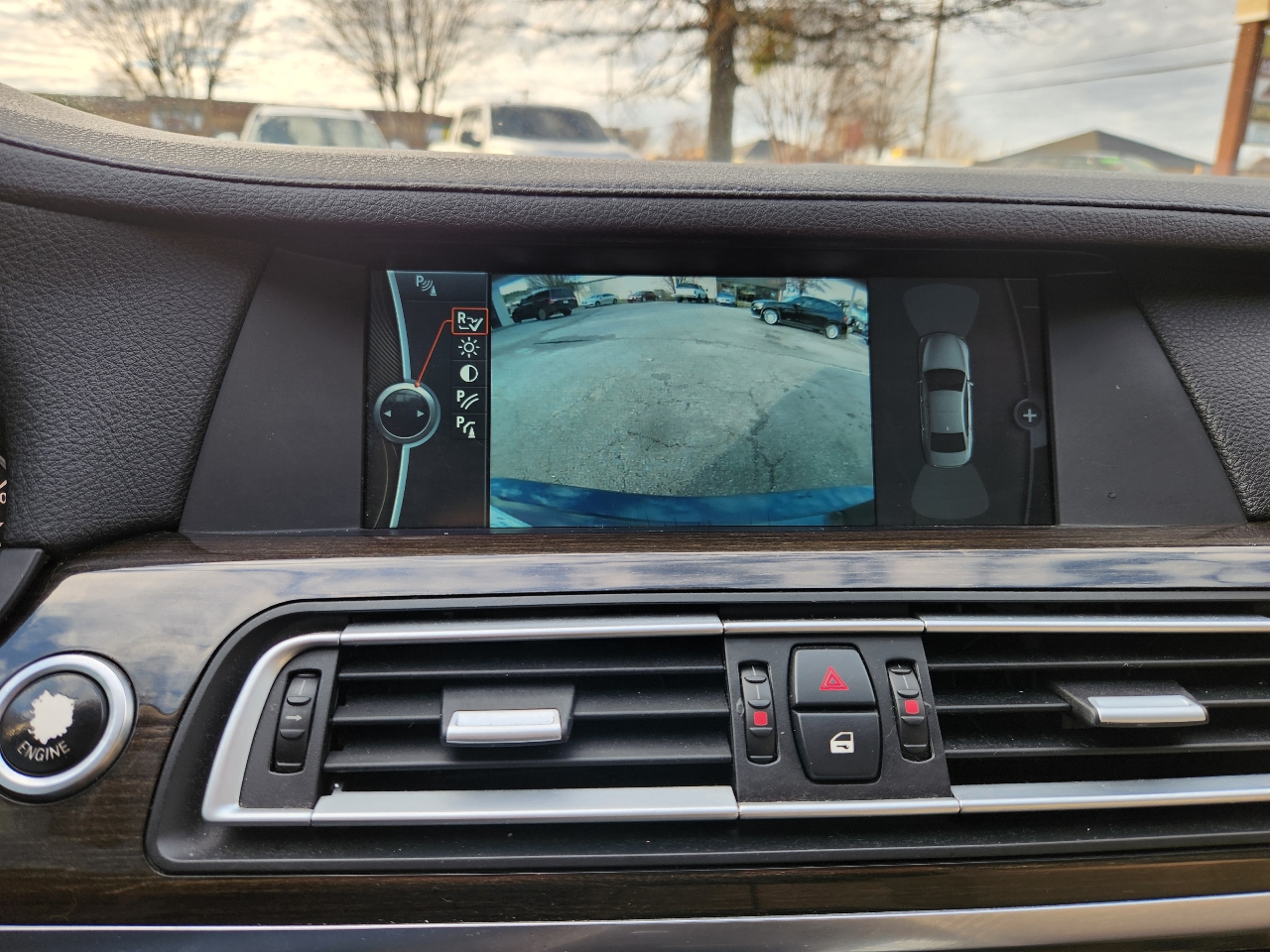 BMW 7-Series 750i xDrive Sedan 2012