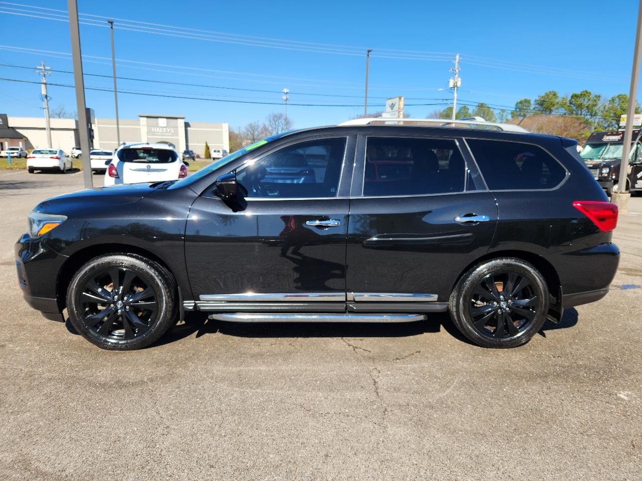 Nissan Pathfinder Platinum 4WD 2017