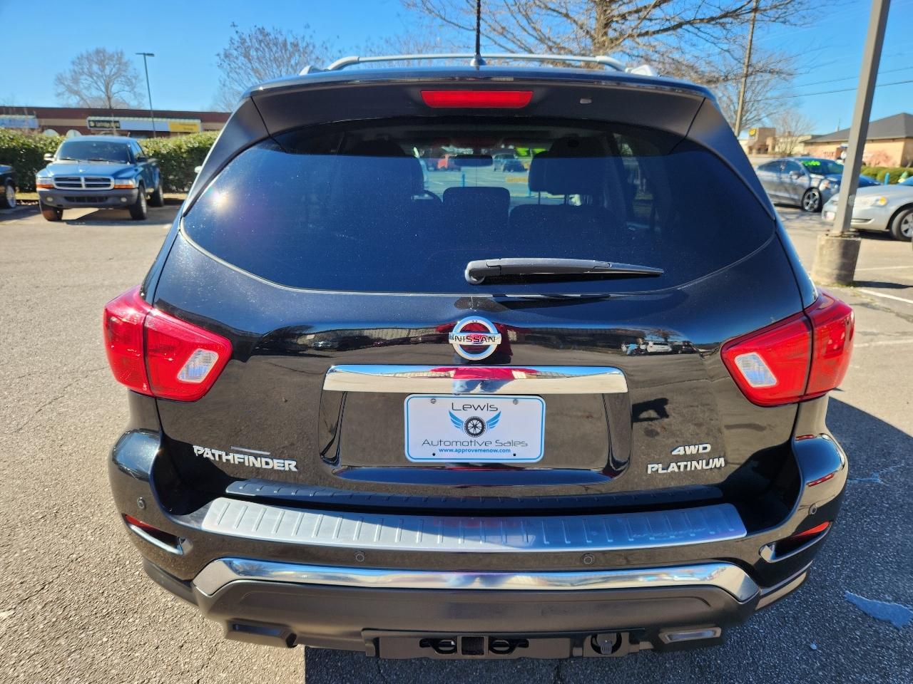 Nissan Pathfinder Platinum 4WD 2017