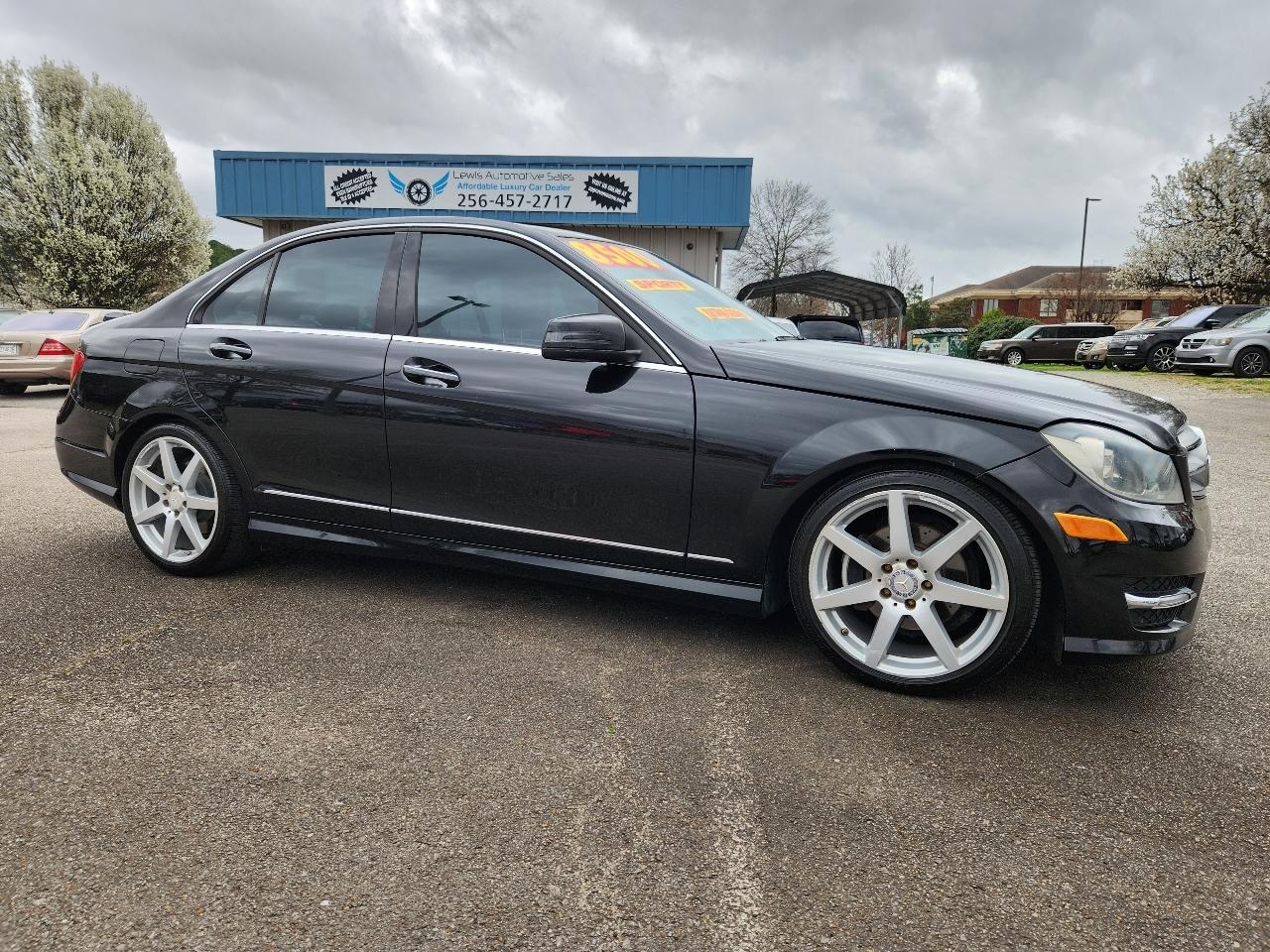 Mercedes-Benz C-Class C300 4MATIC Luxury Sedan 2012