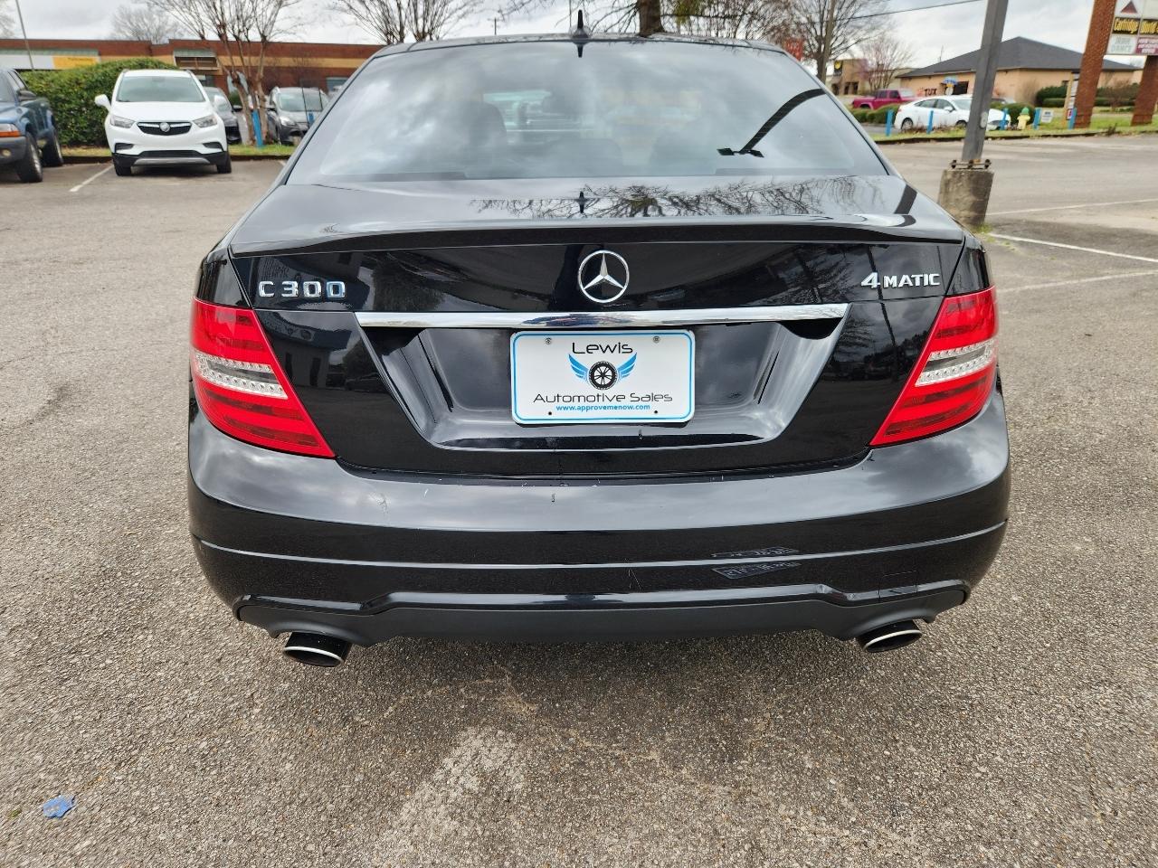 Mercedes-Benz C-Class C300 4MATIC Luxury Sedan 2012