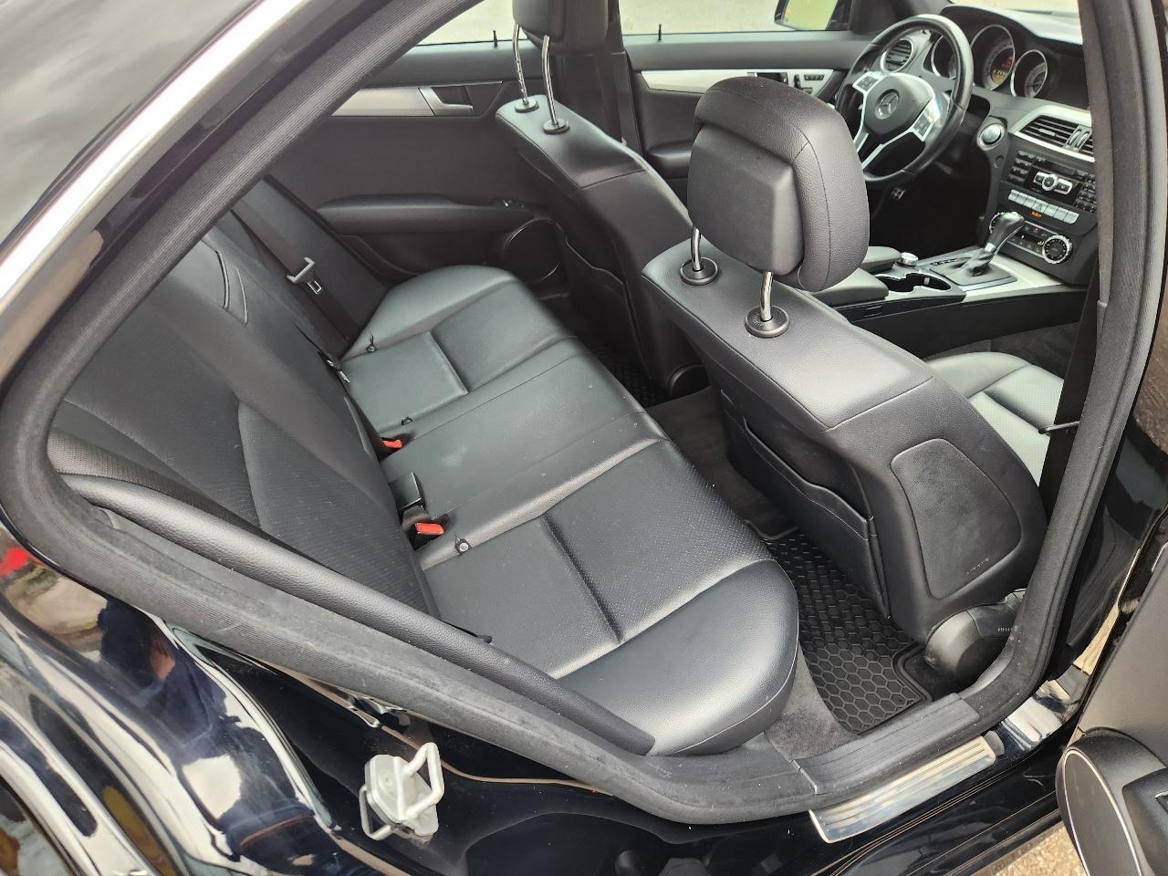 Mercedes-Benz C-Class C300 4MATIC Luxury Sedan 2012