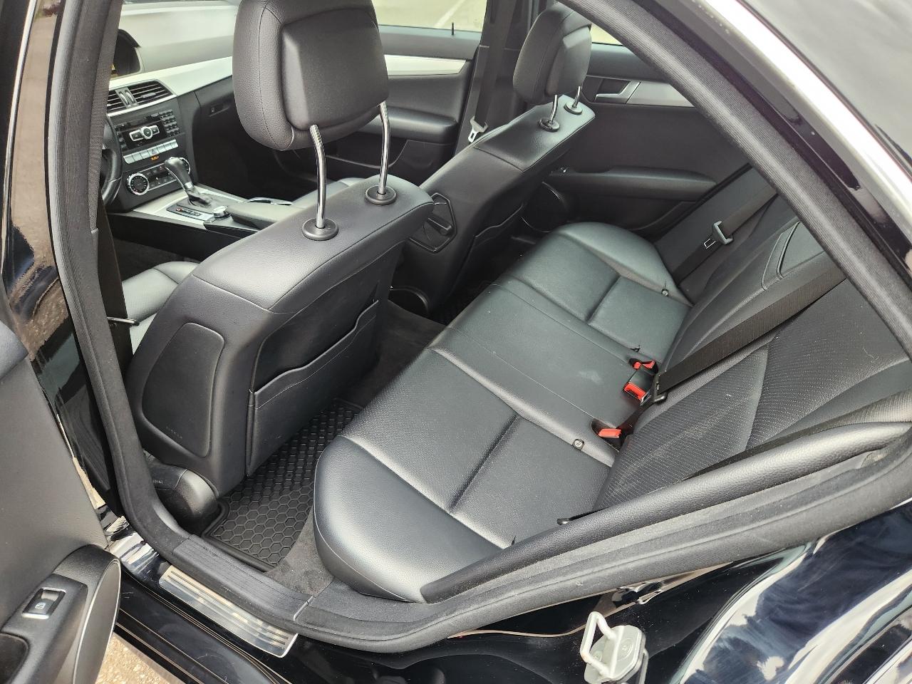 Mercedes-Benz C-Class C300 4MATIC Luxury Sedan 2012