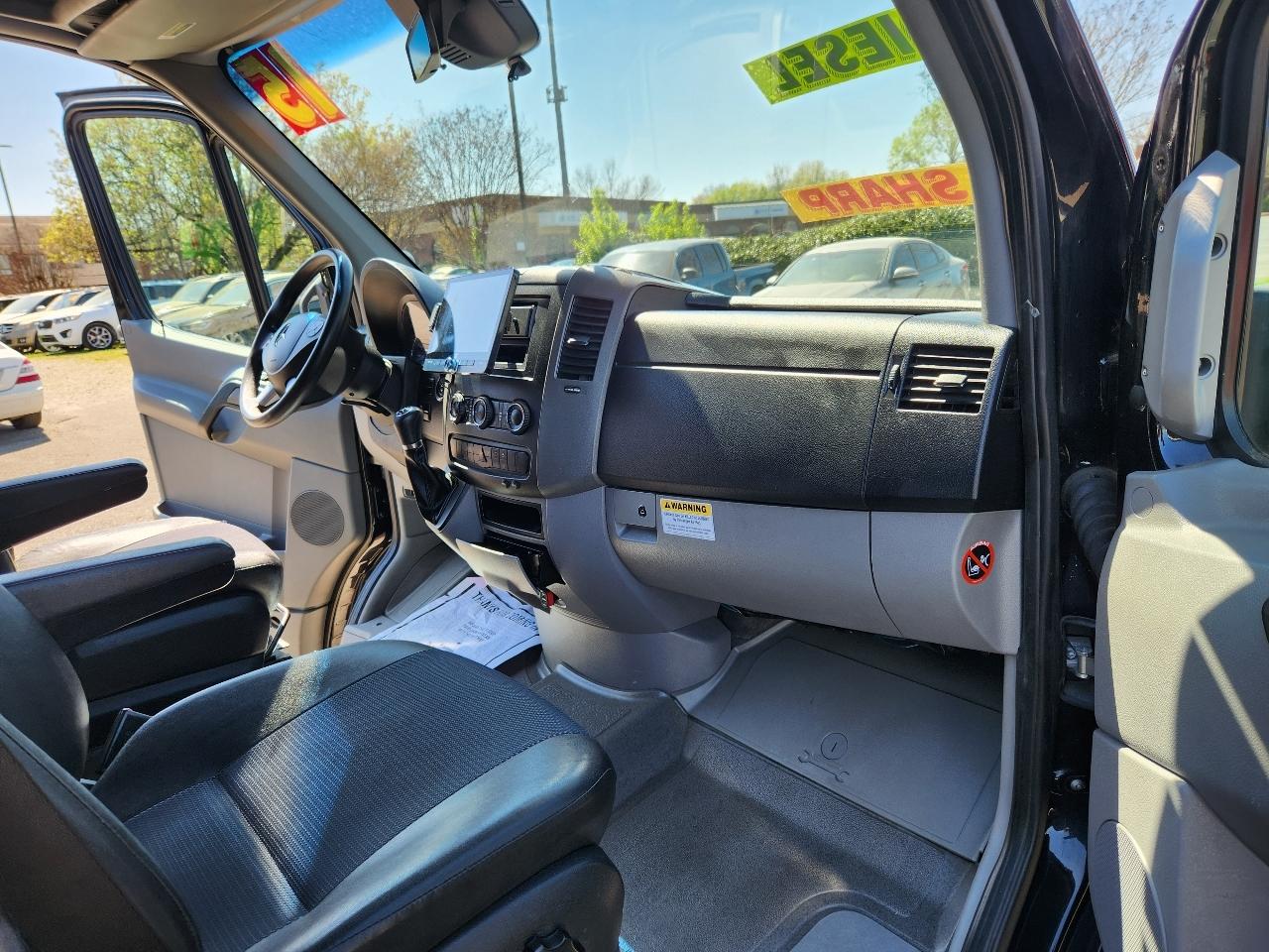 Mercedes-Benz Sprinter 2500 Passenger Van High Roof 170-in. WB 2015