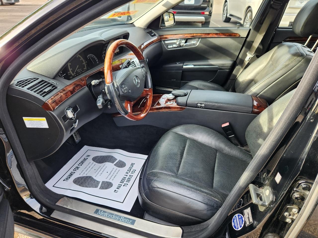 Mercedes-Benz S-Class S550 2012