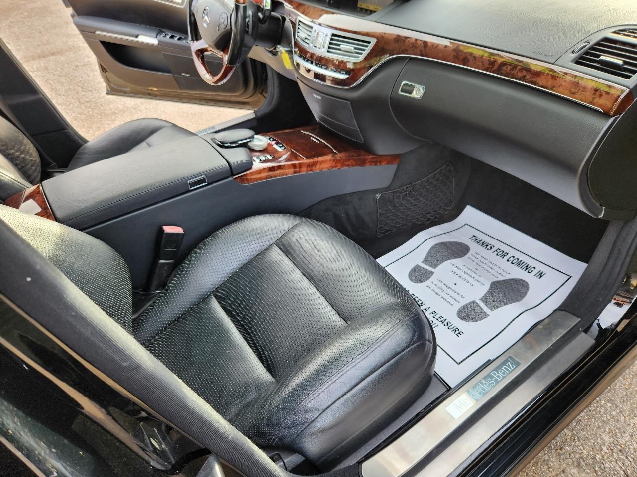 Mercedes-Benz S-Class S550 2012