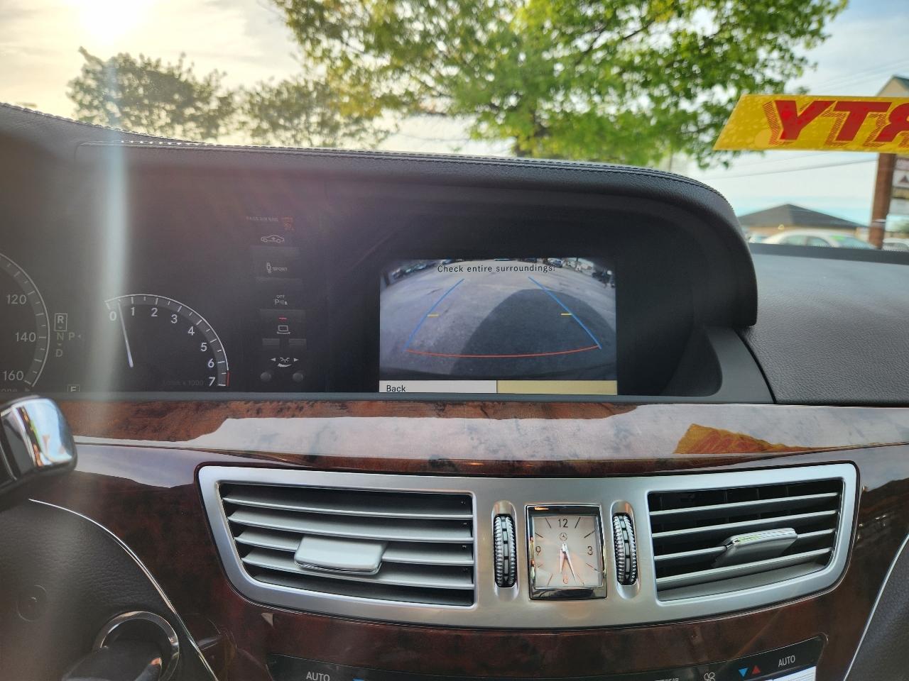 Mercedes-Benz S-Class S550 2012