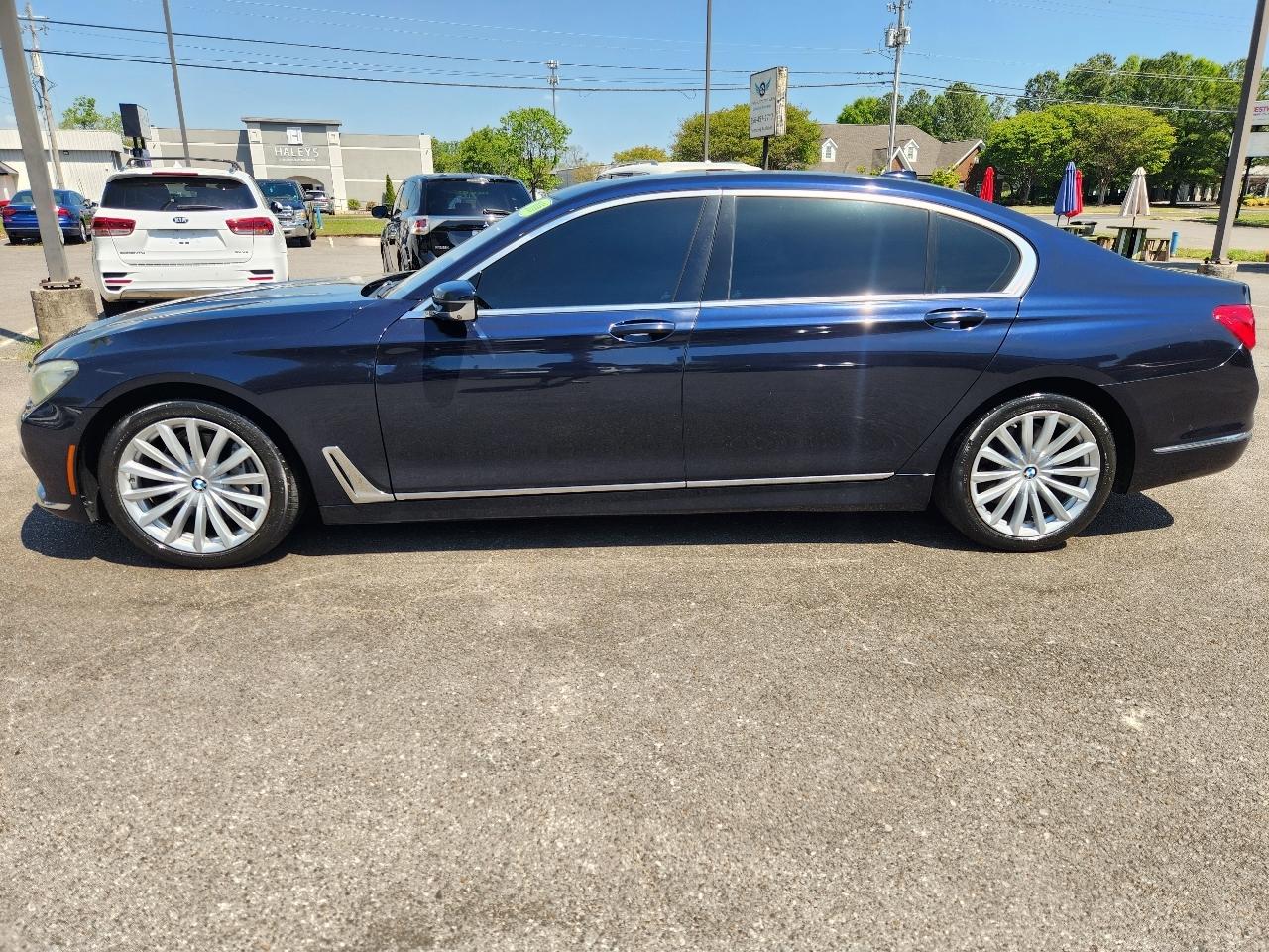 BMW 7-Series 740i 2016