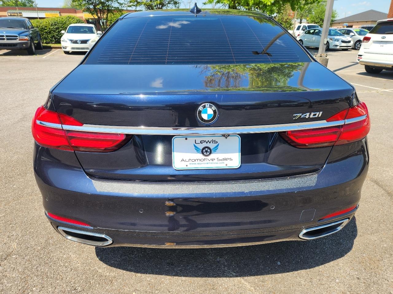 BMW 7-Series 740i 2016