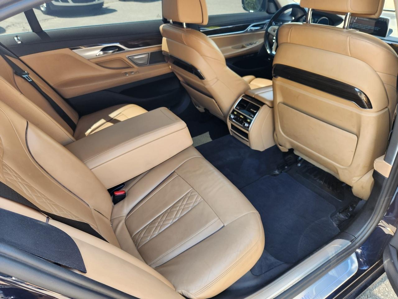 BMW 7-Series 740i 2016