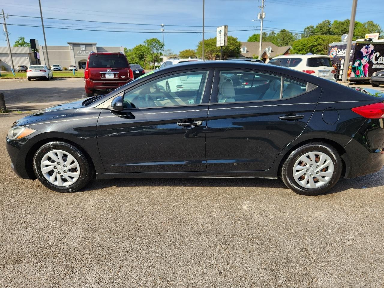 Hyundai Elantra SE 6AT 2017