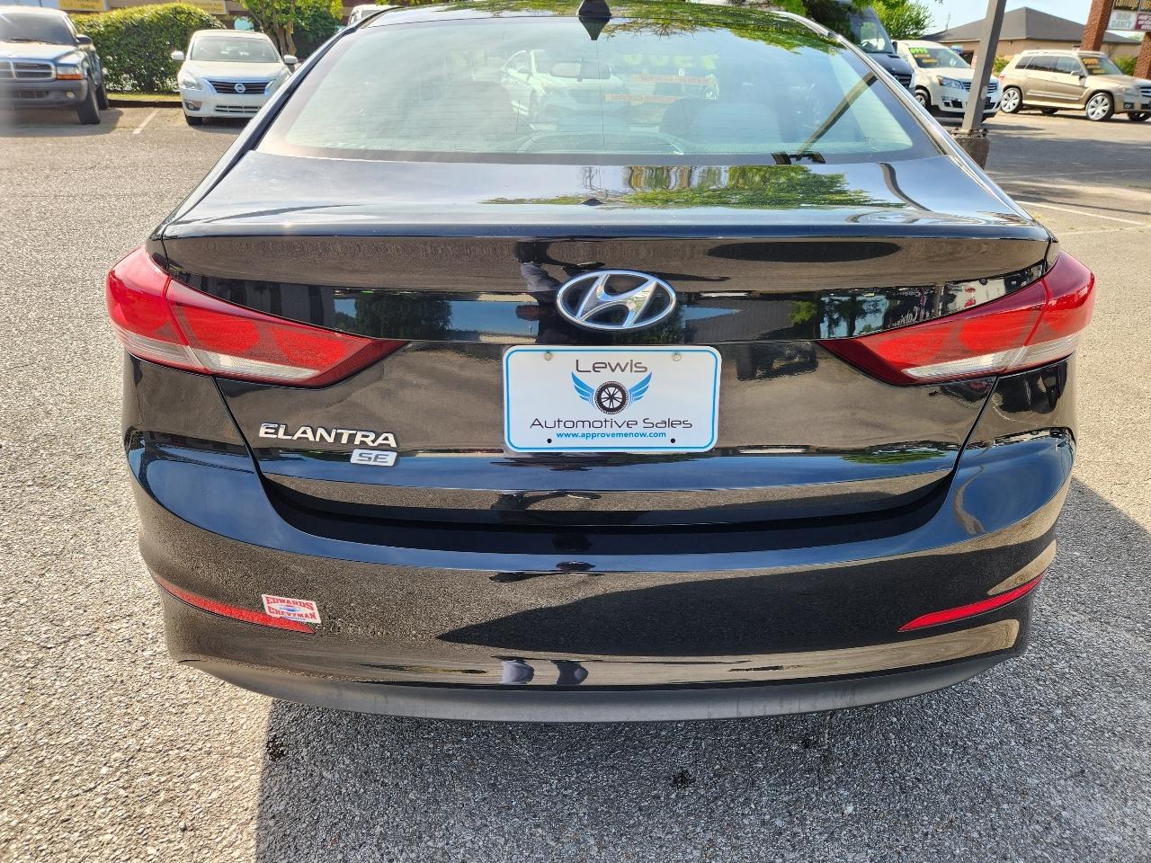Hyundai Elantra SE 6AT 2017