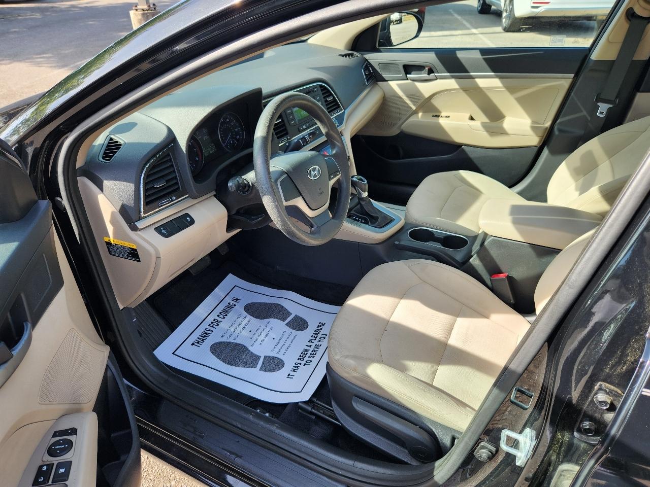 Hyundai Elantra SE 6AT 2017