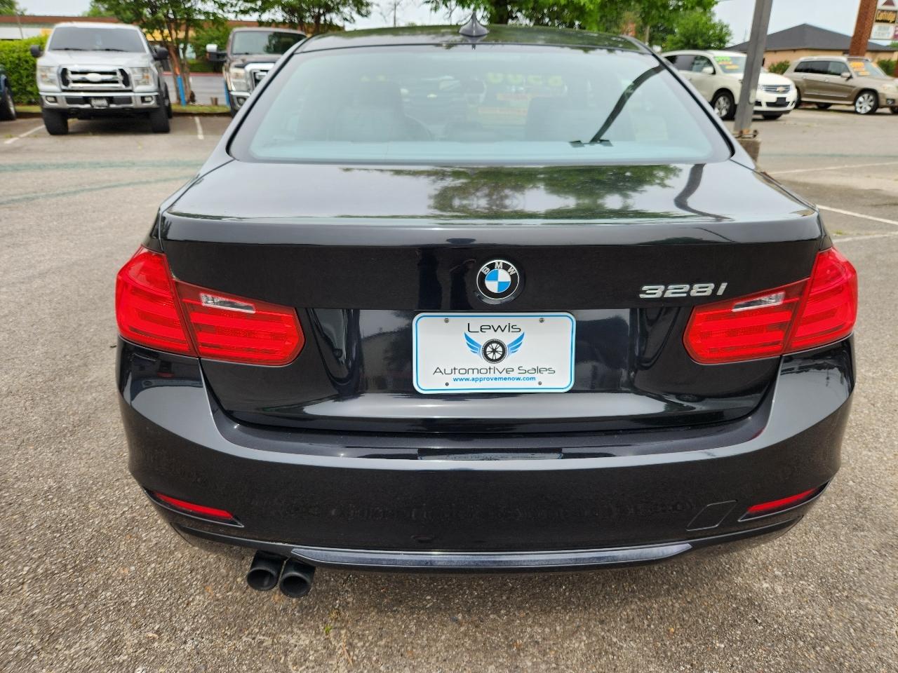 BMW 3-Series 328i Sedan 2012