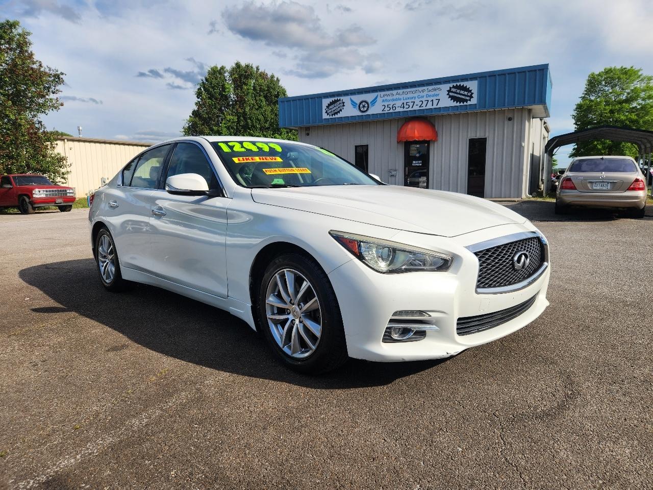 Infiniti Q50 Base AWD 2015