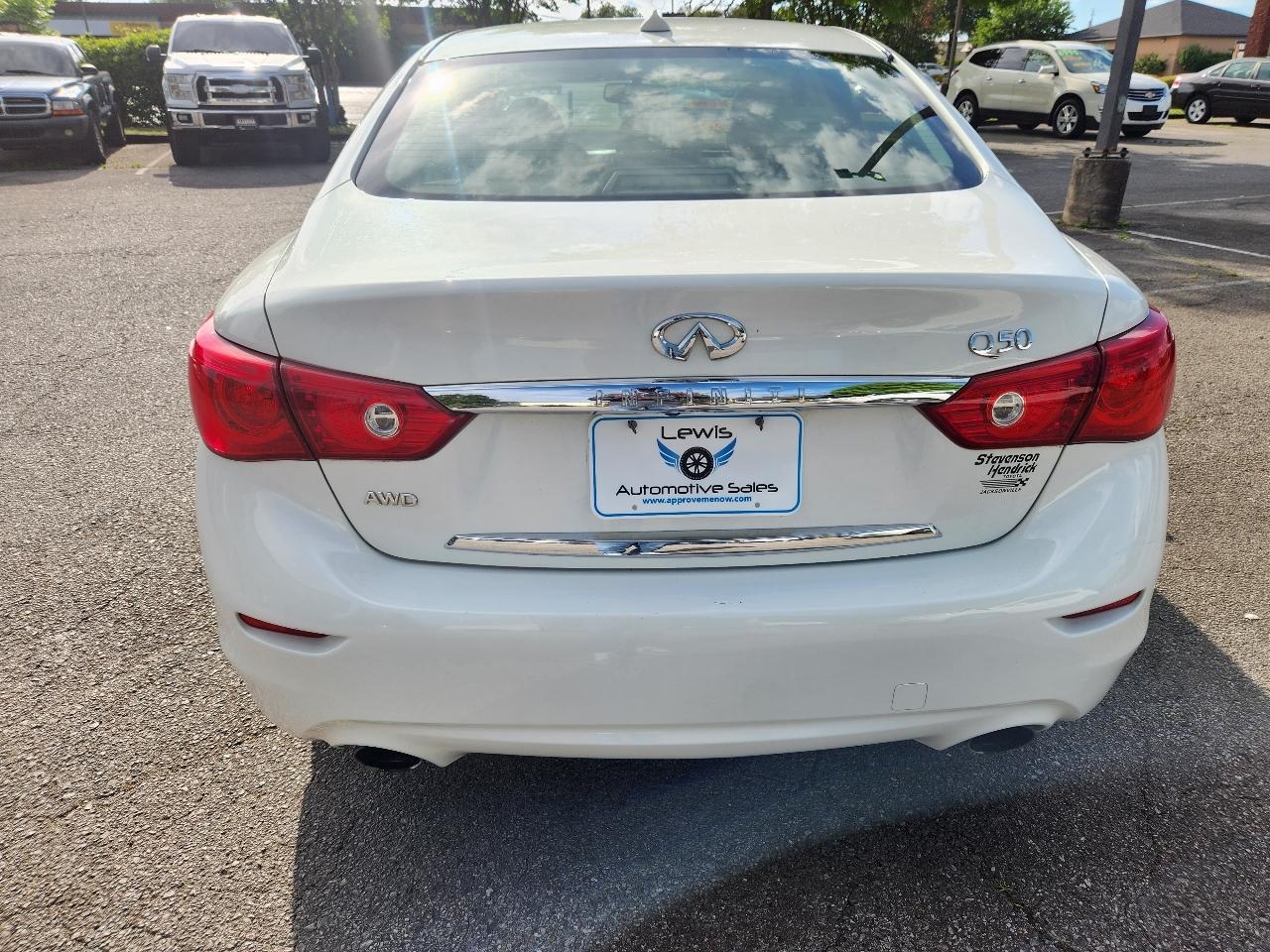 Infiniti Q50 Base AWD 2015