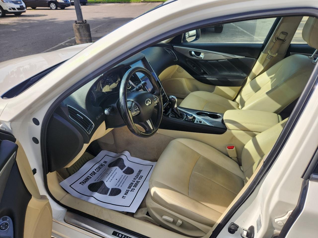 Infiniti Q50 Base AWD 2015
