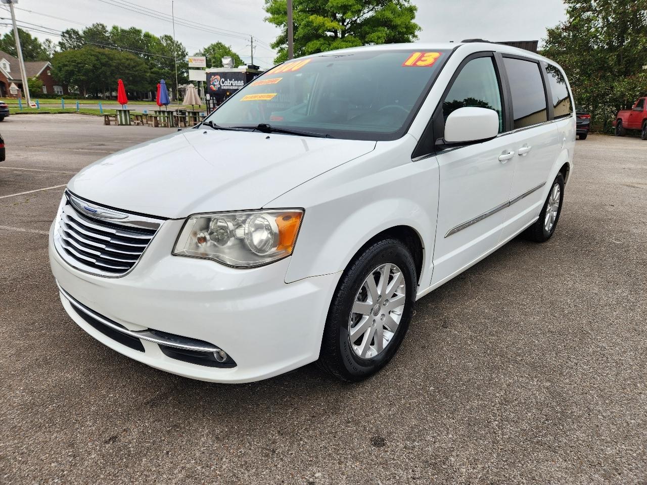 Chrysler Town & Country Touring 2013