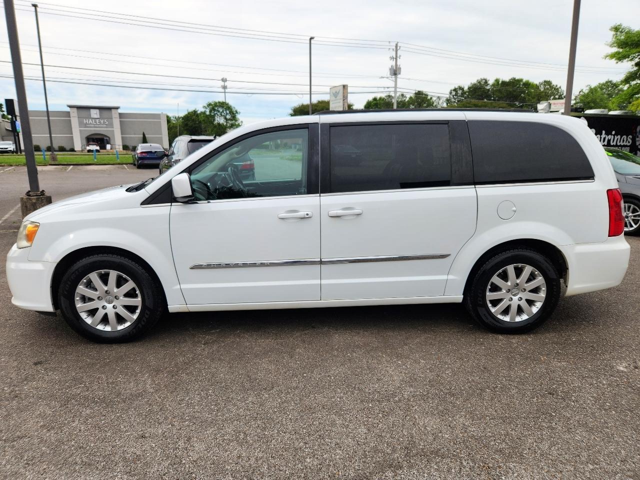 Chrysler Town & Country Touring 2013