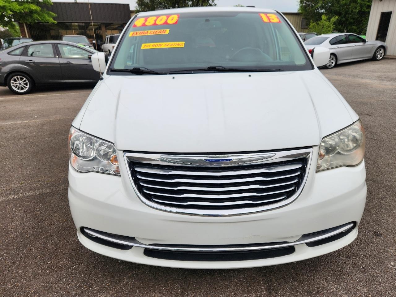 Chrysler Town & Country Touring 2013