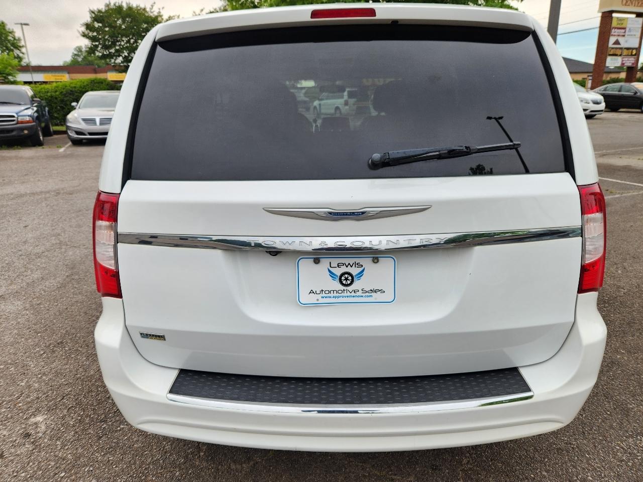 Chrysler Town & Country Touring 2013